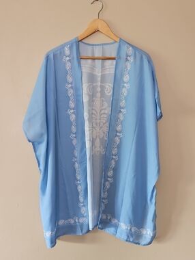 Kimono Blue&White Sheer And Flowy